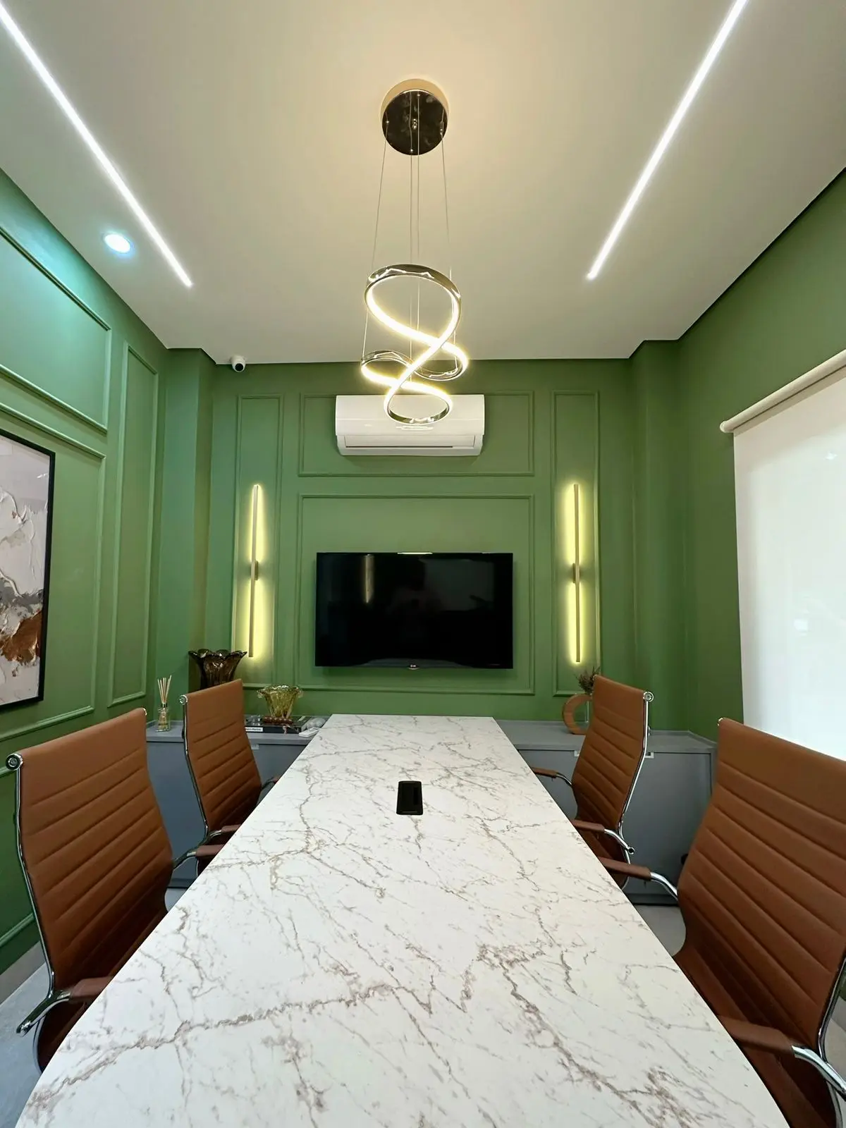 Sala de reuniões da sede da Juriscon Vale em Água Boa
